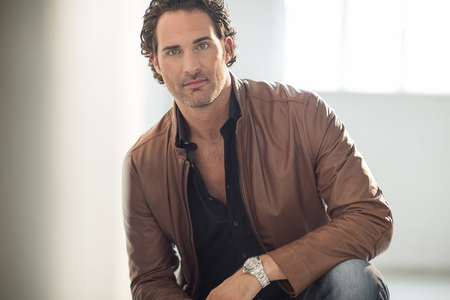 Tenor James Valenti